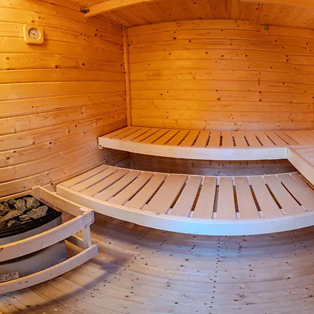 ROESLI Guest House-3